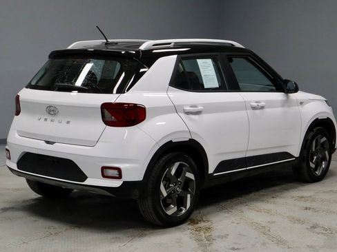 Certified 2023 Hyundai Venue Limited image 13