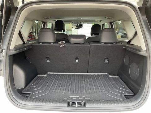 Used 2025 Kia Soul GT-Line w/ GT-Line Technology Package FWD image 32