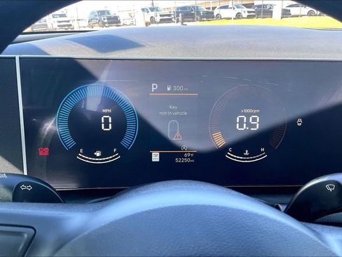 Used 2025 Hyundai Tucson SEL FWD image 19