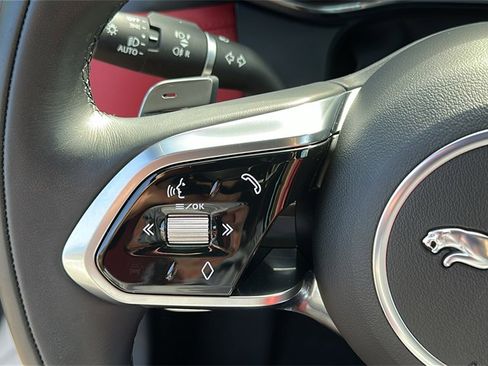 Certified 2024 Jaguar F-PACE R-Dynamic S image 14