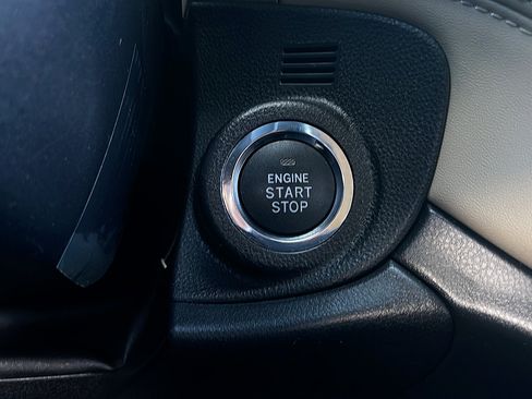 Used 2022 Subaru Outback Premium AWD/4WD image 18