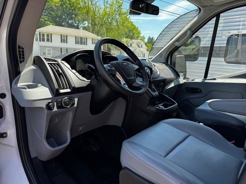 Used 2019 Ford Transit 250 130 Medium Roof RWD image 13