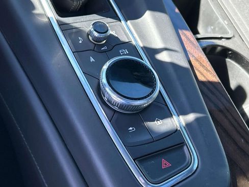 Used 2022 Cadillac Escalade ESV Sport Platinum w/ LPO, ONYX Package image 47