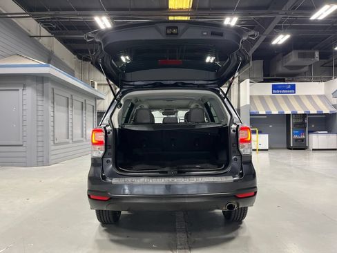 Used 2018 Subaru Forester 2.5i Limited w/ Popular Package #2 AWD/4WD image 9