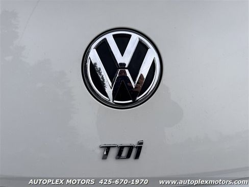 Used 2013 Volkswagen Beetle TDI image 27