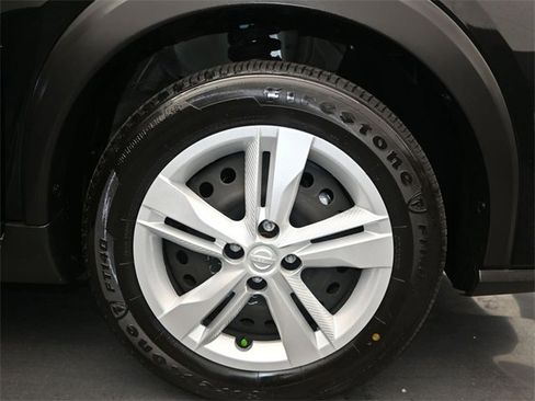 Used 2024 Nissan Kicks S image 15