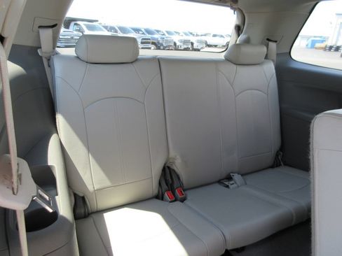 Used 2014 GMC Acadia SLT AWD/4WD image 25