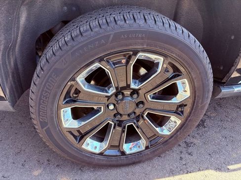 Used 2018 GMC Yukon Denali w/ Denali Ultimate Package image 21