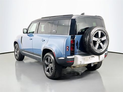 Used 2024 Land Rover Defender 110 S image 7