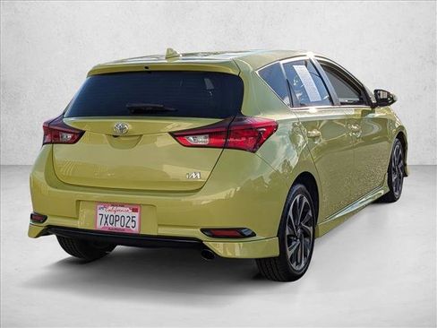 Used 2017 Toyota Corolla iM image 5