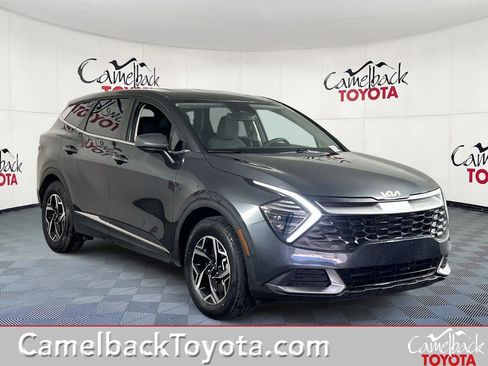 Used 2025 Kia Sportage LX FWD image 1