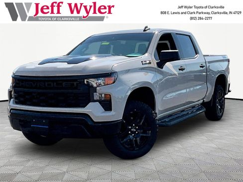 Used 2026 Chevrolet Silverado 1500 Custom Trail Boss w/ Dark Appearance Package AWD/4WD image 1