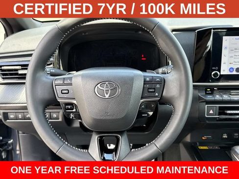 Used 2025 Toyota Camry SE FWD image 15