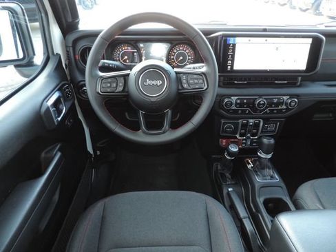Used 2024 Jeep Gladiator Rubicon w/ Safety Group AWD/4WD image 23