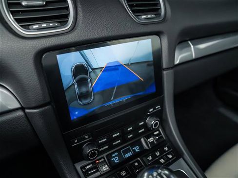 Certified 2025 Porsche 718 Boxster image 34