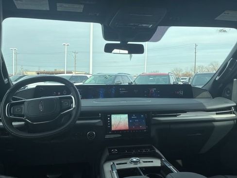 New 2026 Lincoln Navigator Reserve w/ Jet Appearance Package image 22