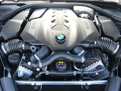 Used 2022 BMW M550i xDrive w/ Dynamic Handling Package