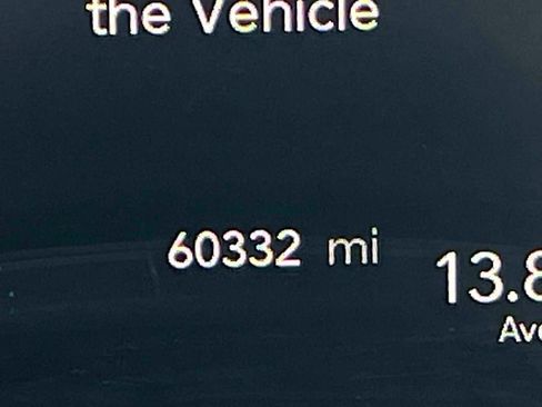 Used 2023 Chrysler Pacifica Touring-L image 26