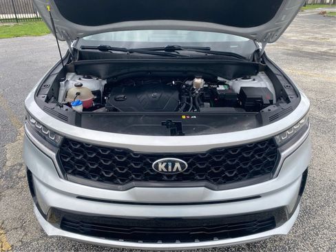 Used 2021 Kia Sorento S FWD image 11