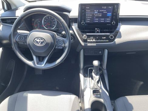 Used 2022 Toyota Corolla Cross LE w/ Moonroof Package AWD/4WD image 9