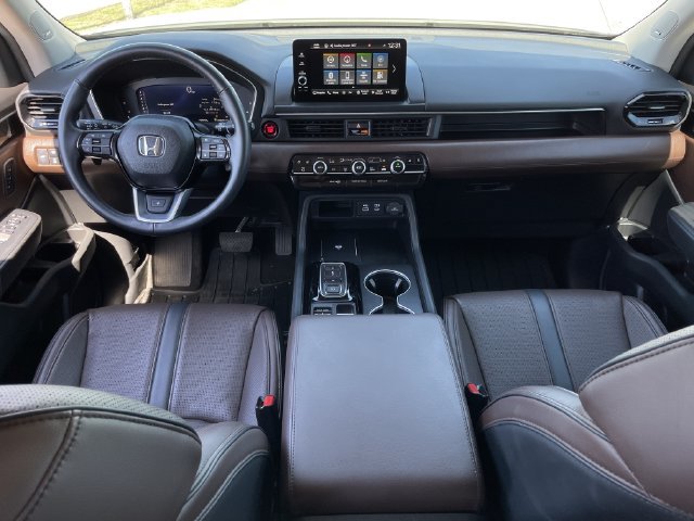 Used 2024 Honda Pilot Elite image 10