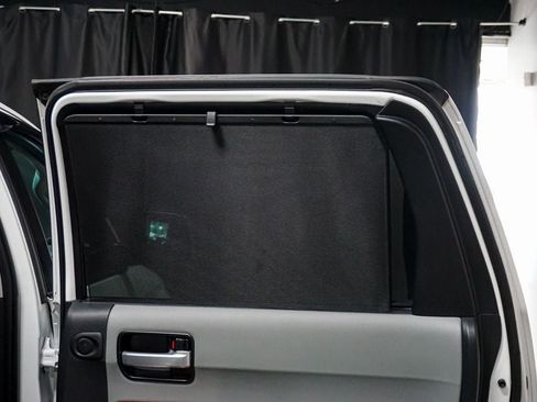 Used 2022 Toyota Sequoia Platinum AWD/4WD image 84