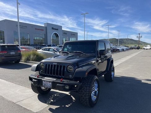 Used 2017 Jeep Wrangler Rubicon image 4