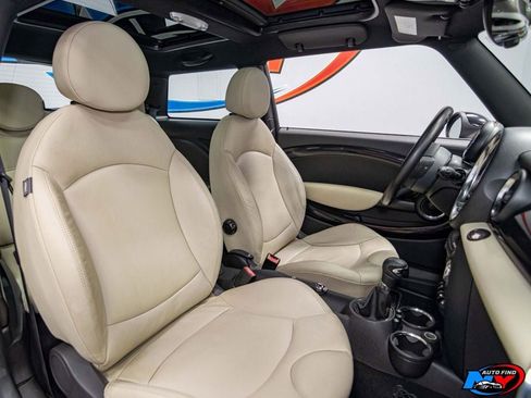 Used 2011 MINI Cooper Hardtop image 21