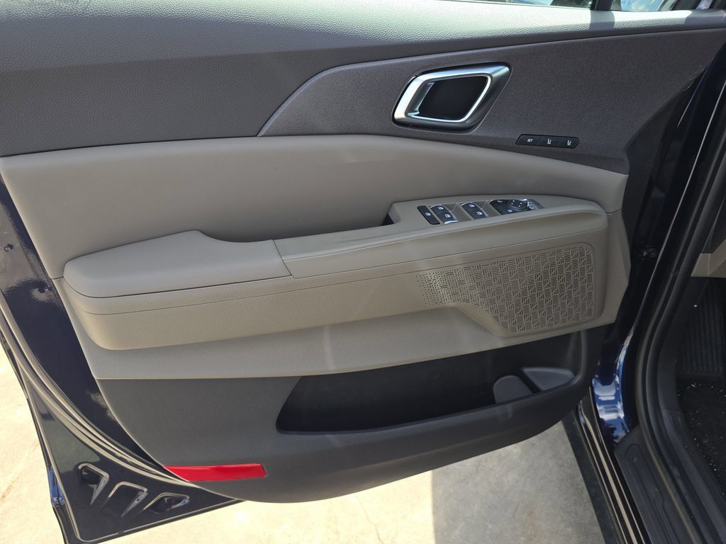 New 2026 Kia Carnival EX FWD image 19