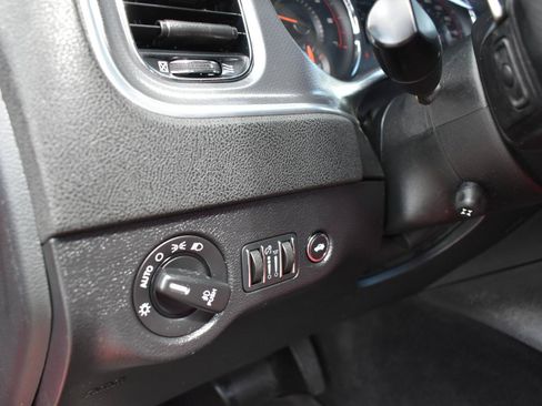 Used 2014 Dodge Charger R/T RWD image 38