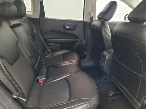 Used 2020 Jeep Compass Latitude image 19