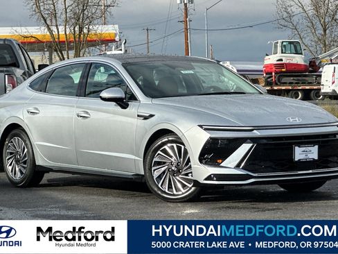New 2026 Hyundai Sonata SEL FWD image 1