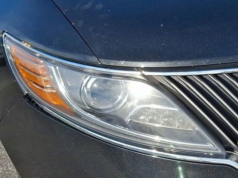 Used 2014 Lincoln MKS AWD w/ Equipment Group 201A image 8