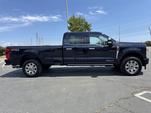 Used 2023 Ford F250 Lariat w/ Lariat Ultimate Package image 3