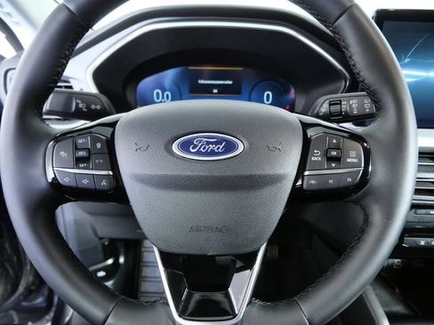 Certified 2025 Ford Escape Platinum image 20