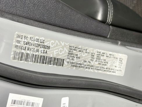 Used 2023 Dodge Durango SXT RWD image 12