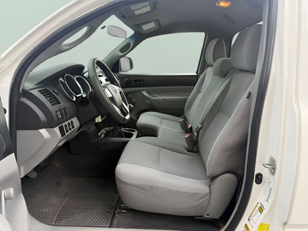 Used 2012 Toyota Tacoma 4x4 Regular Cab image 11