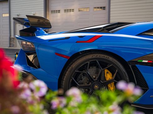 Used 2021 Lamborghini Aventador SVJ AWD/4WD image 52