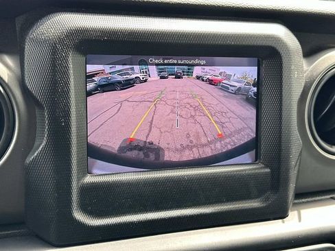 Certified 2022 Jeep Wrangler Unlimited Sport image 23