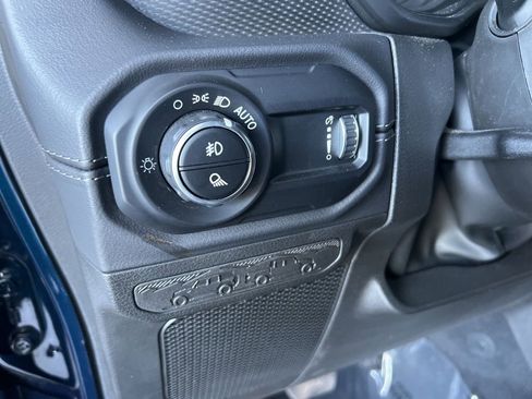 Used 2025 Jeep Gladiator Rubicon w/ Convenience Group image 37