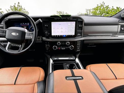 Used 2024 Ford F450 Platinum w/ FX4 Off-Road Package image 16