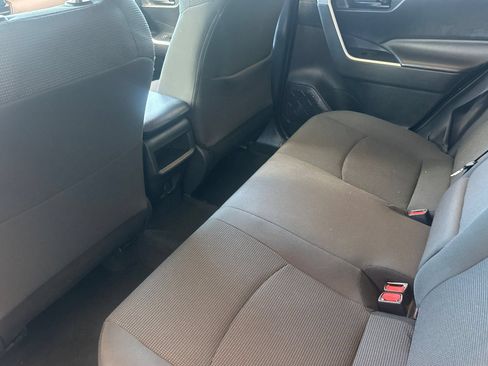 Certified 2019 Toyota RAV4 LE w/ Carpet Mat Package FWD image 15