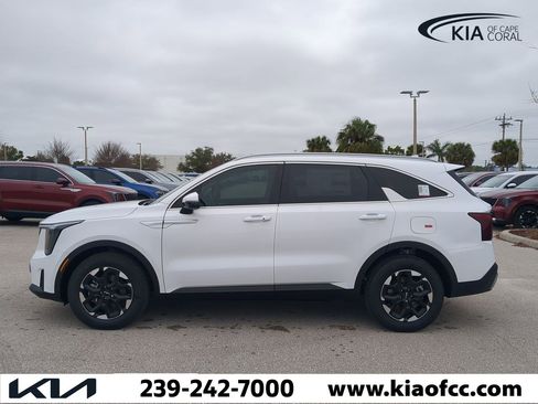 New 2025 Kia Sorento S w/ Panoramic Sunroof Package image 8