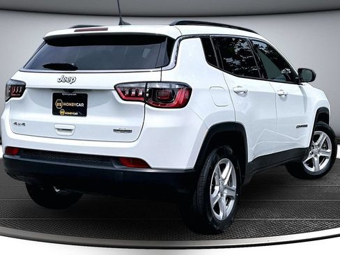 Used 2023 Jeep Compass Latitude w/ Sun and Sound Group AWD/4WD image 6