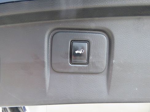 Used 2020 Nissan Murano SL w/ Moonroof Package image 18