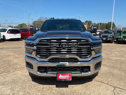 New 2026 RAM 2500 Big Horn AWD/4WD image 9