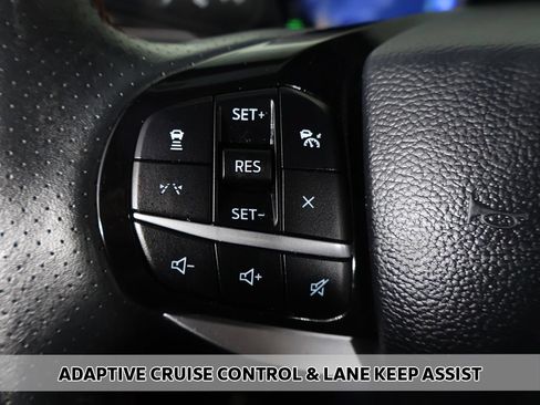 Used 2025 Ford Explorer ST-Line w/ ST-Line Street Pack AWD/4WD image 4