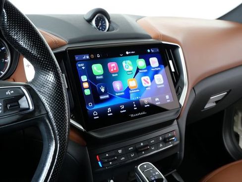 Used 2021 Maserati Ghibli S image 13