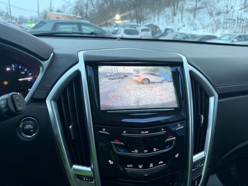 Used 2013 Cadillac SRX Luxury image 19