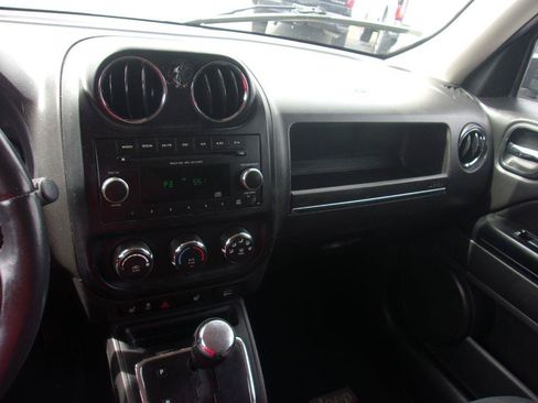 Used 2022 Chevrolet Silverado 2500 LT w/ Convenience Package AWD/4WD image 40